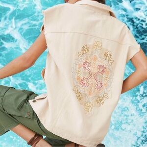 NWT Anthropologie Pilcro Oversized Embroidered White Denim Trucker Vest, Size S